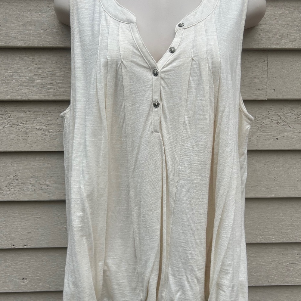 Anthropologie Sleeveless Ivory Tee with gathered hemline. Size XL
